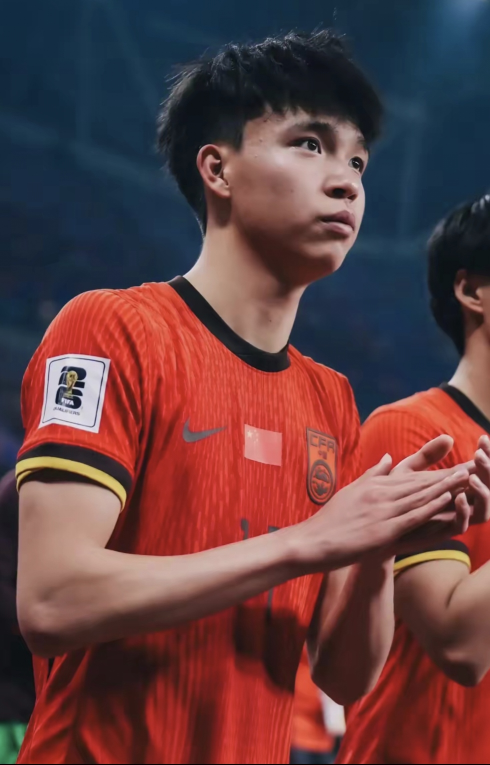 包含中超赛后走向成谜，达拉斯独行侠再遭质疑，压力陡增，更衣室氛围转暖的词条