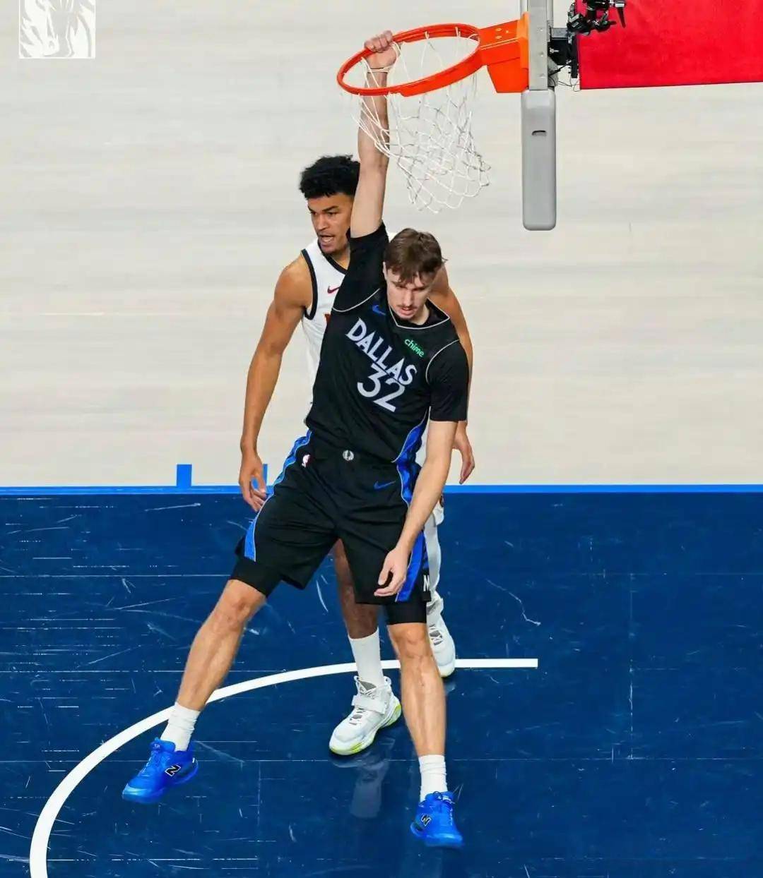 爱游戏-包含加时末段体能课后；达拉斯独行侠外线爆发备战CBA常规赛；震撼外界；年轻球员得到机会的词条